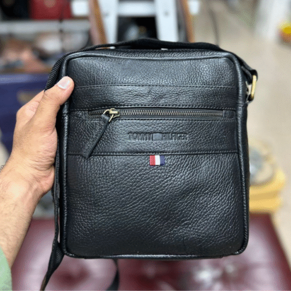 Premium Leather Crossbody Bag for Men – Stylish & Versatile Messenger Bag - Image 2